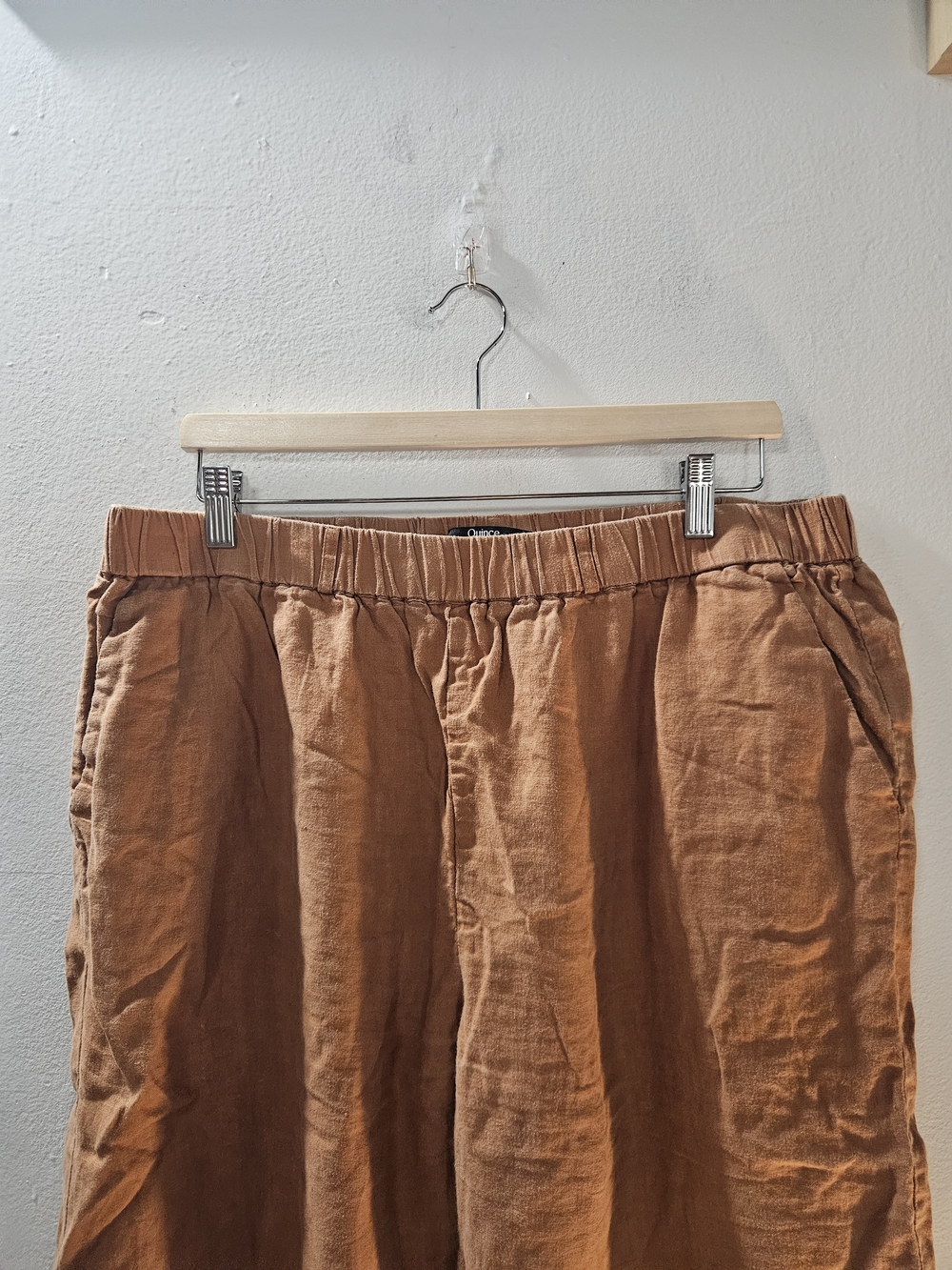 Quince Relaxed Linen Pant - Picture 2 of 4